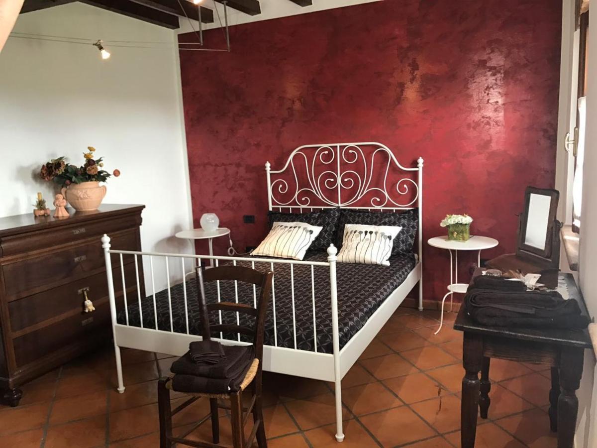 B&B Il Martin Pescatore Bagnolo San Vito Exterior photo