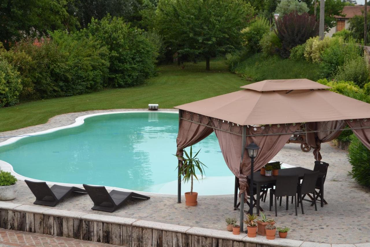 B&B Il Martin Pescatore Bagnolo San Vito Exterior photo