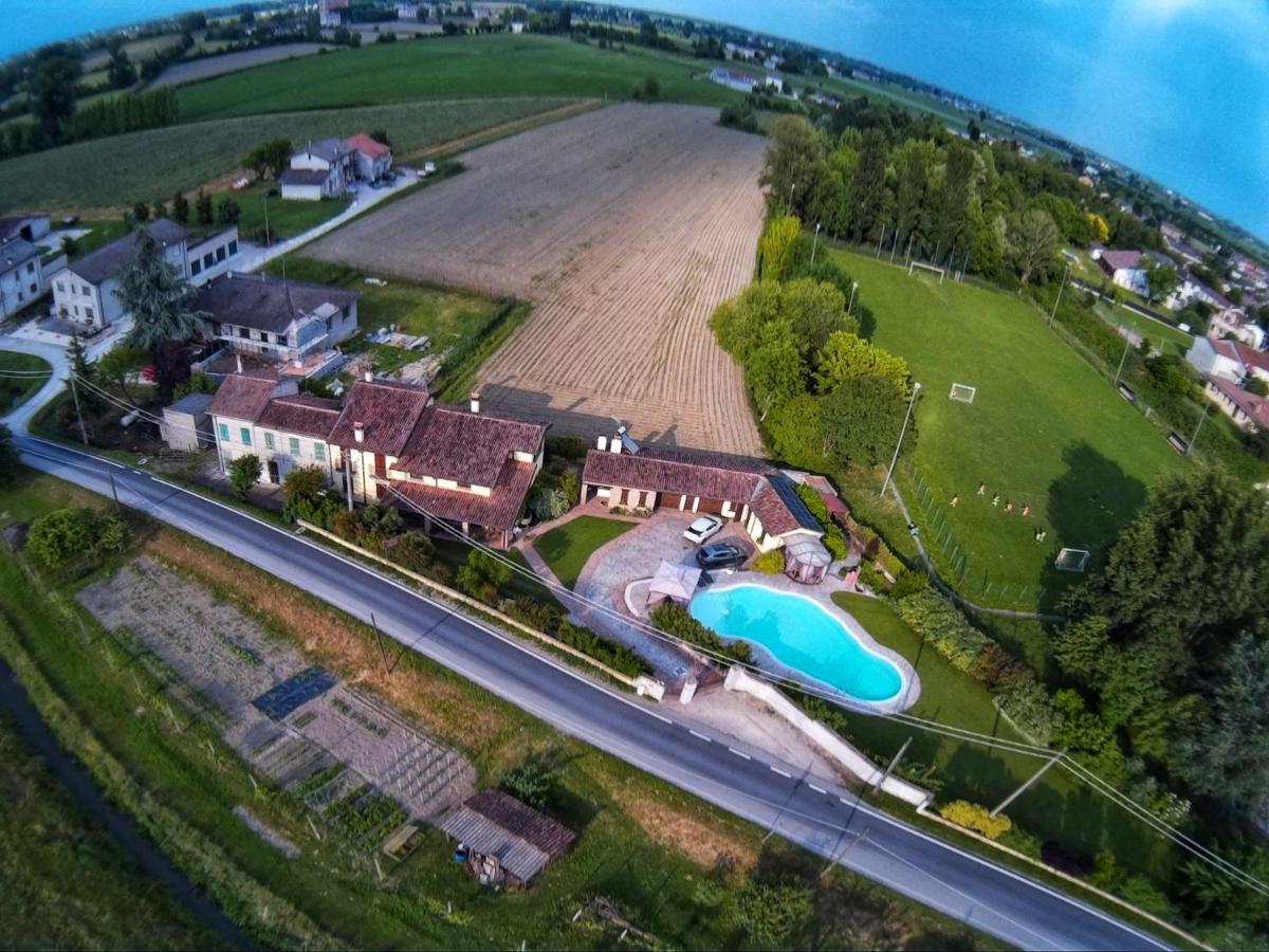 B&B Il Martin Pescatore Bagnolo San Vito Exterior photo
