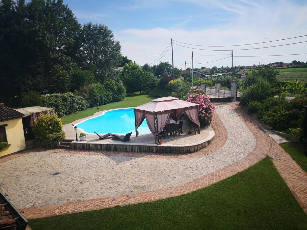 B&B Il Martin Pescatore Bagnolo San Vito Exterior photo